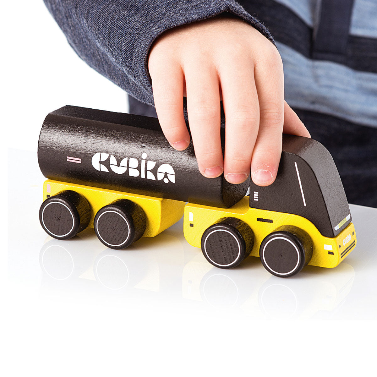 Wise Elk/Cubika Wooden toy - Truck Cubika 1